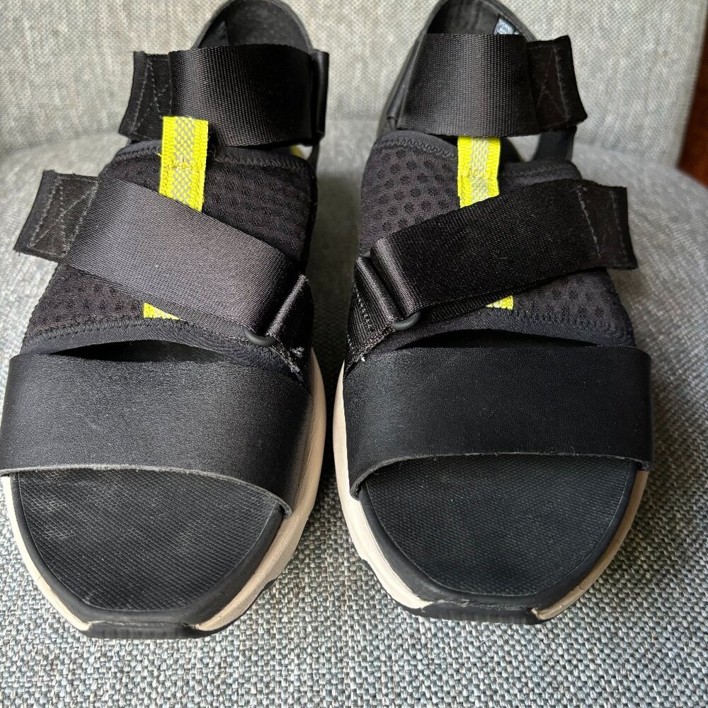 Sorel Kinetic Impact Sandal Black Lime Women's size 9 US